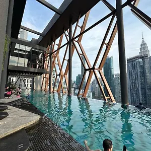 https://scarletz-suites-klcc-by-aura.kualalumpurs-hotels.com